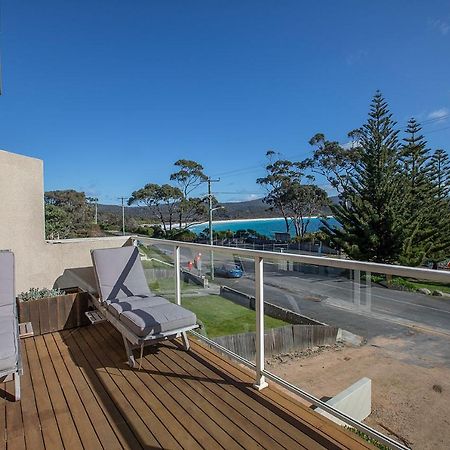 Quarterdeck Apartment Binalong Bay Kültér fotó