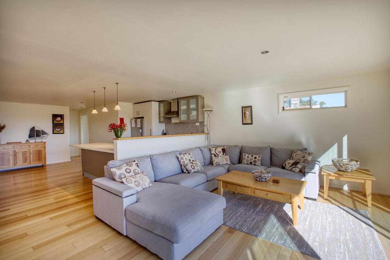 Quarterdeck Apartment Binalong Bay Kültér fotó