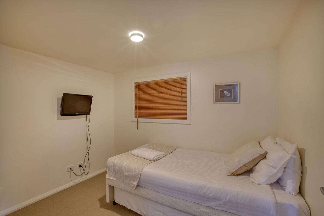Quarterdeck Apartment Binalong Bay Kültér fotó