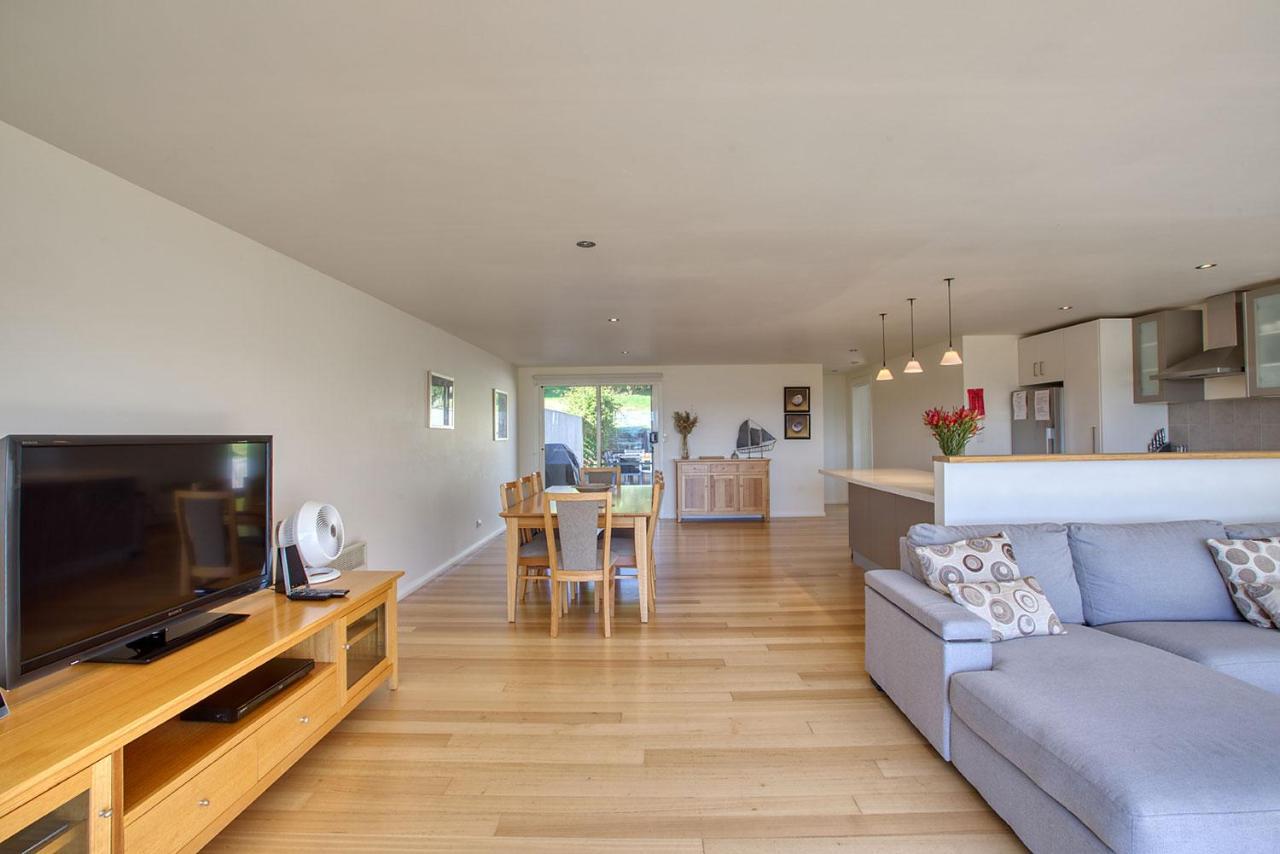 Quarterdeck Apartment Binalong Bay Kültér fotó