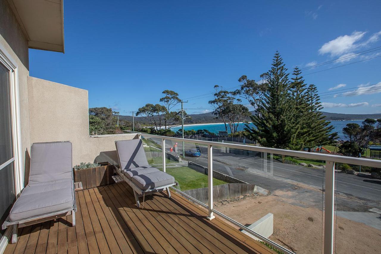 Quarterdeck Apartment Binalong Bay Kültér fotó